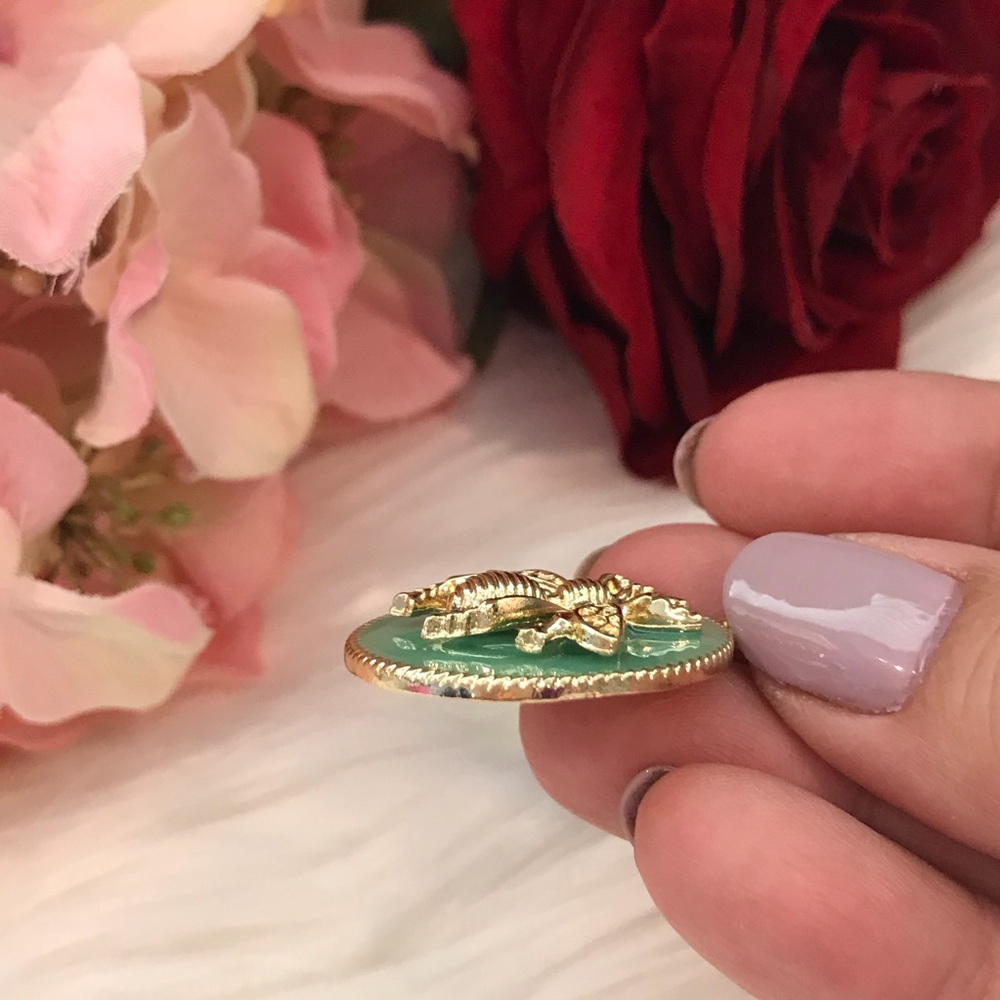 🐝Bee Necklace - Picture 3 of 6